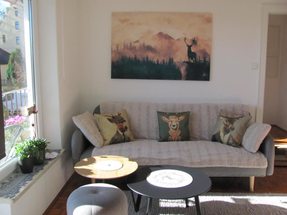 #1Gemuetliches Ruhiges Sonniges Balkonzimmer Mit Gemeinschaftsbad W-Lan Airport Nah Late Night Check In Haus Nr 9,5 Trunkelsberg Bagian luar foto